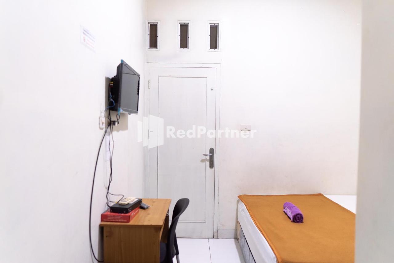 Wisma Aini Syariah Mitra Reddoorz Bandar Lampung Extérieur photo